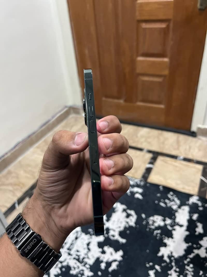 Apple iPhone 13 Pro 5