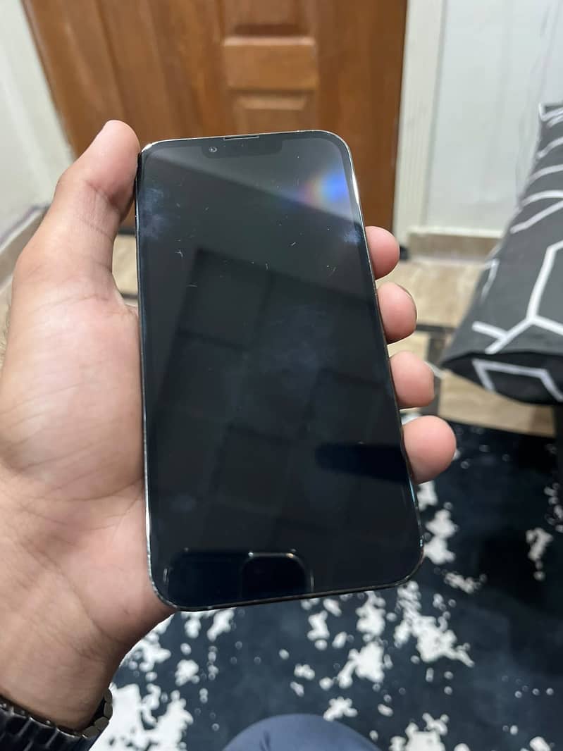 Apple iPhone 13 Pro 6