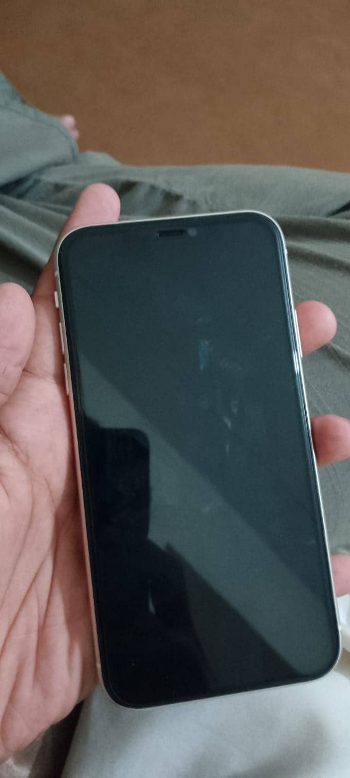 Apple iPhone 11 3