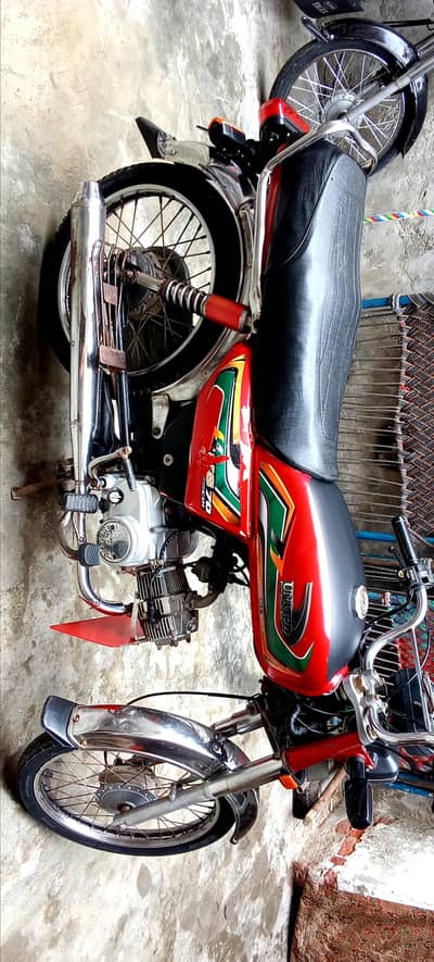 O322*6368*617*TOTAL GENUINE BIKE UNITED 7O CC 2O22