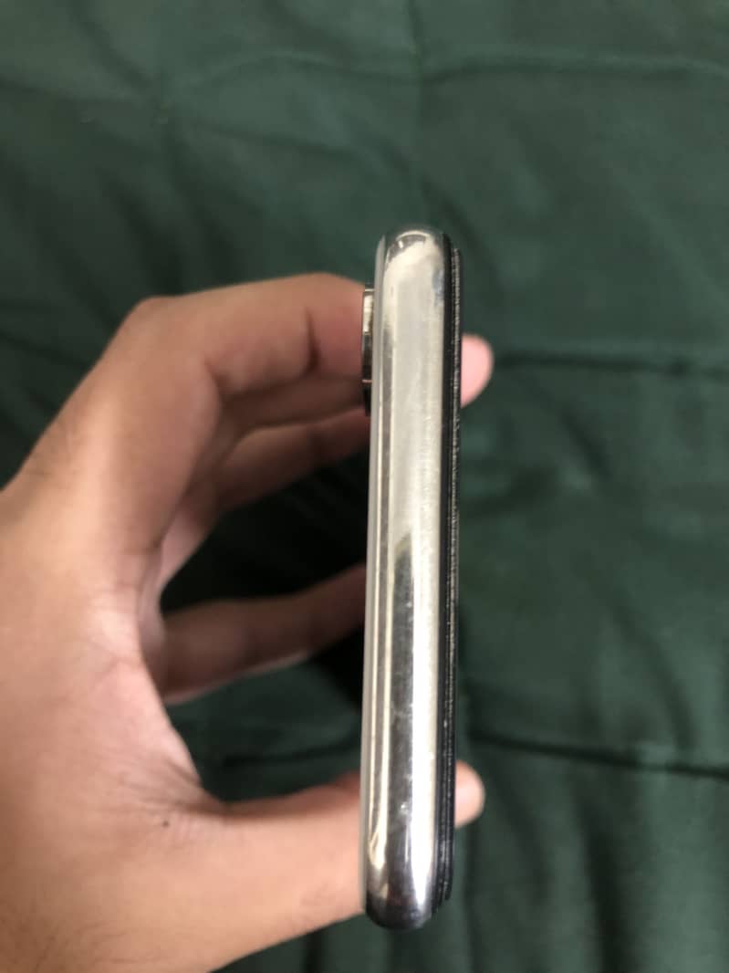 Apple iPhone X 2