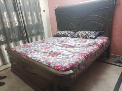Title :bed Bed Set / Two Side Table / Dressing Table Home Use For Sale