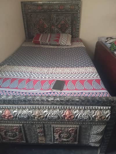 1single iron beds