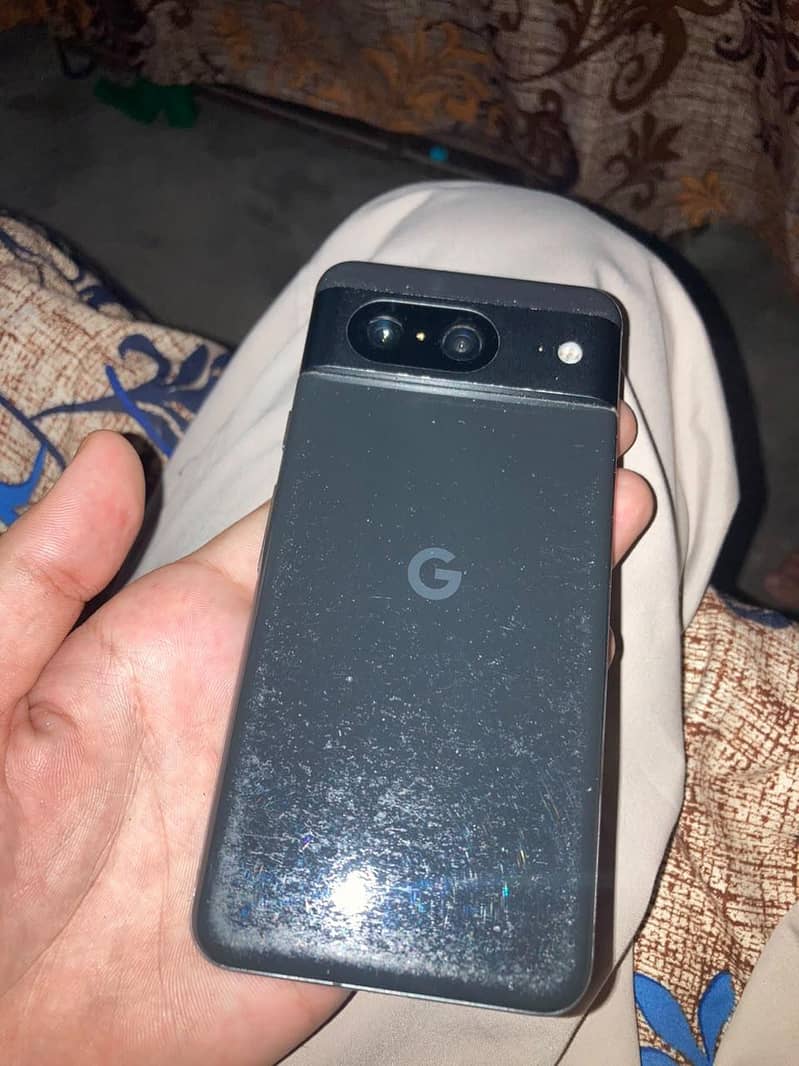 Google Pixel 8 1