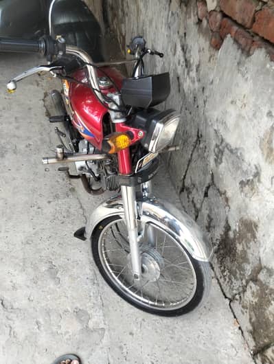 Honda CD 70 new condition what use price 90 hazar
