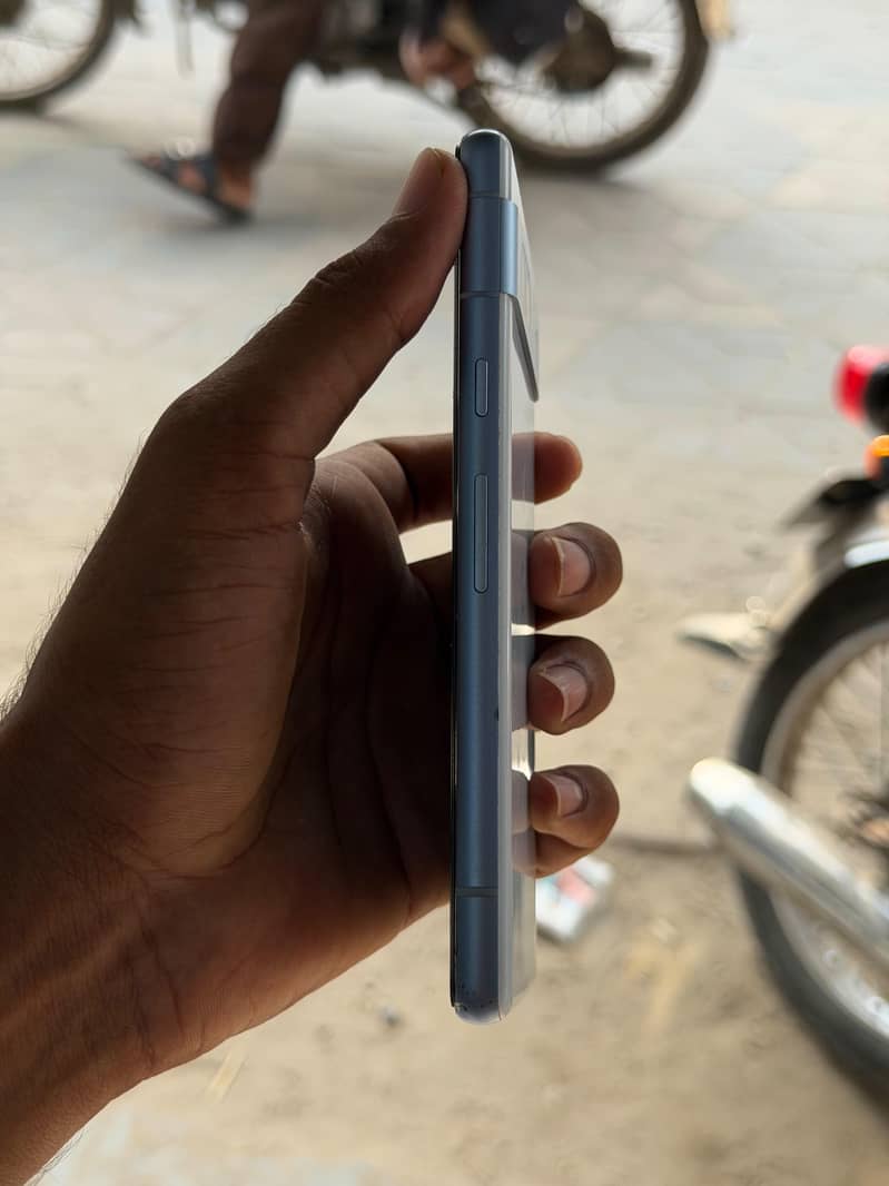 Google Pixel 7a 2