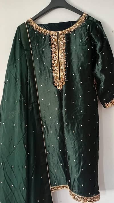 Dark Green Embroidered 3 Piece Suit – Excellent Condition