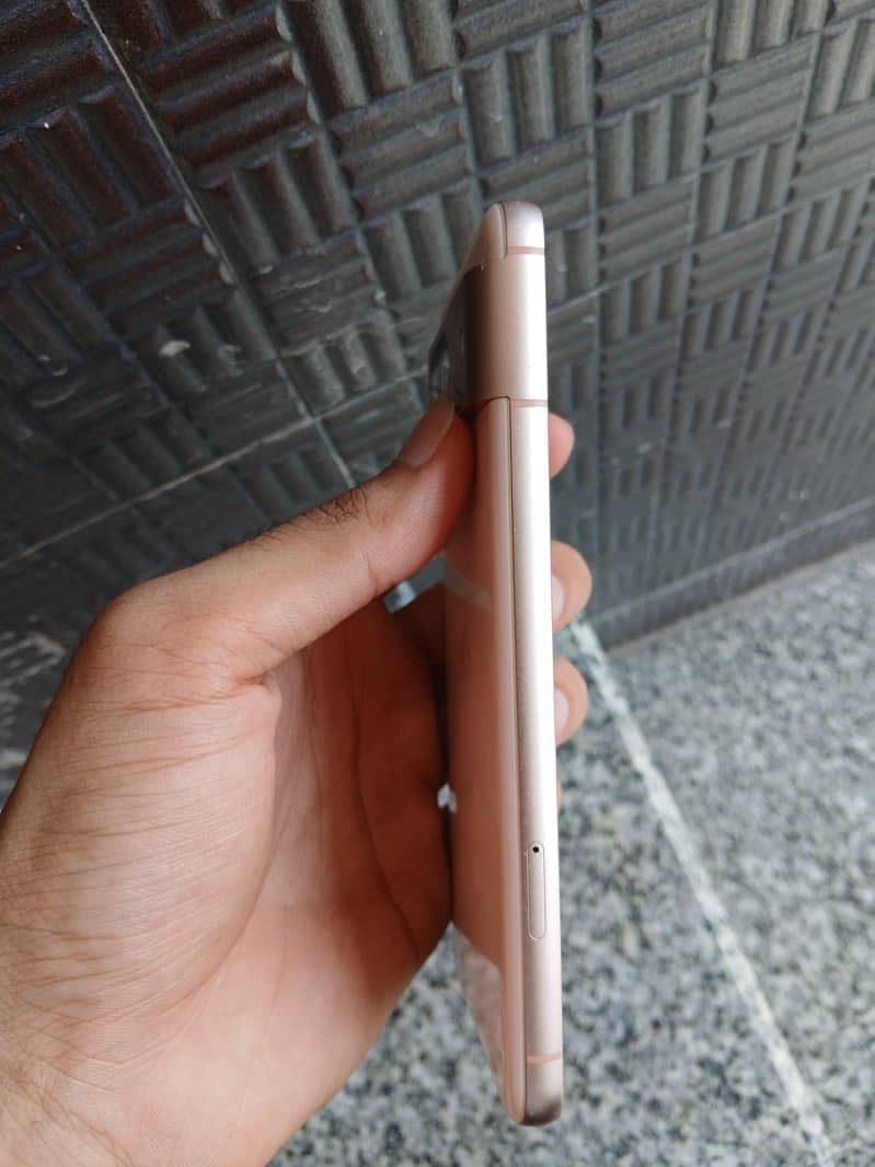 Google Pixel 8 5