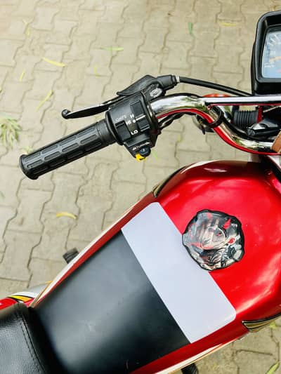 Honda 125 2025 Modal