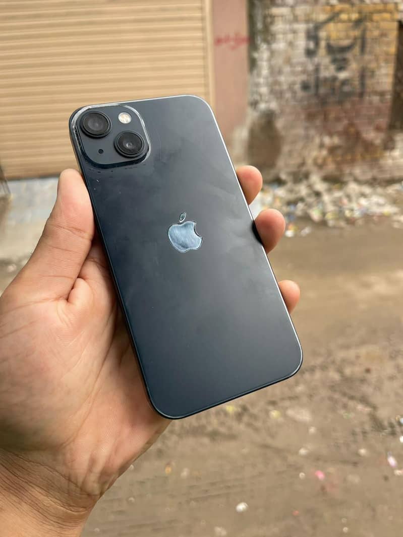 Apple iPhone 13 0