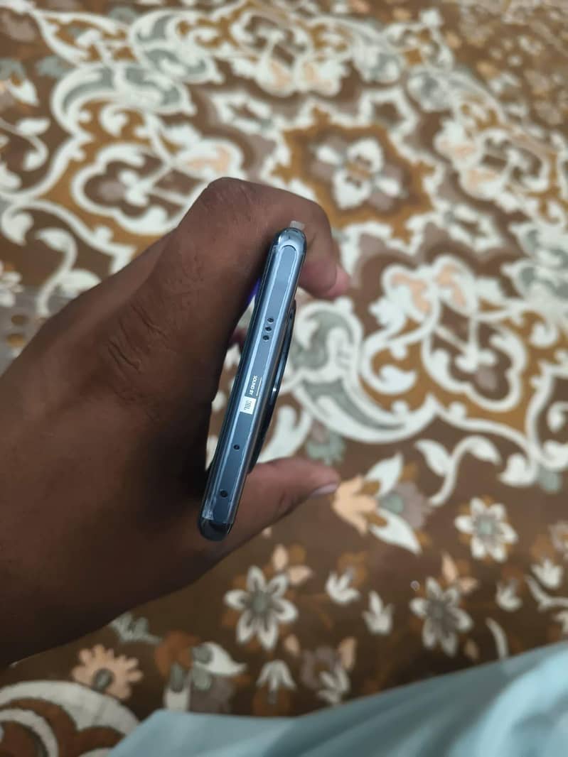 Infinix Zero 40 4