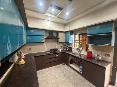 12 Marla Well Maintained Spacious Used House Available For Urgent Sale
