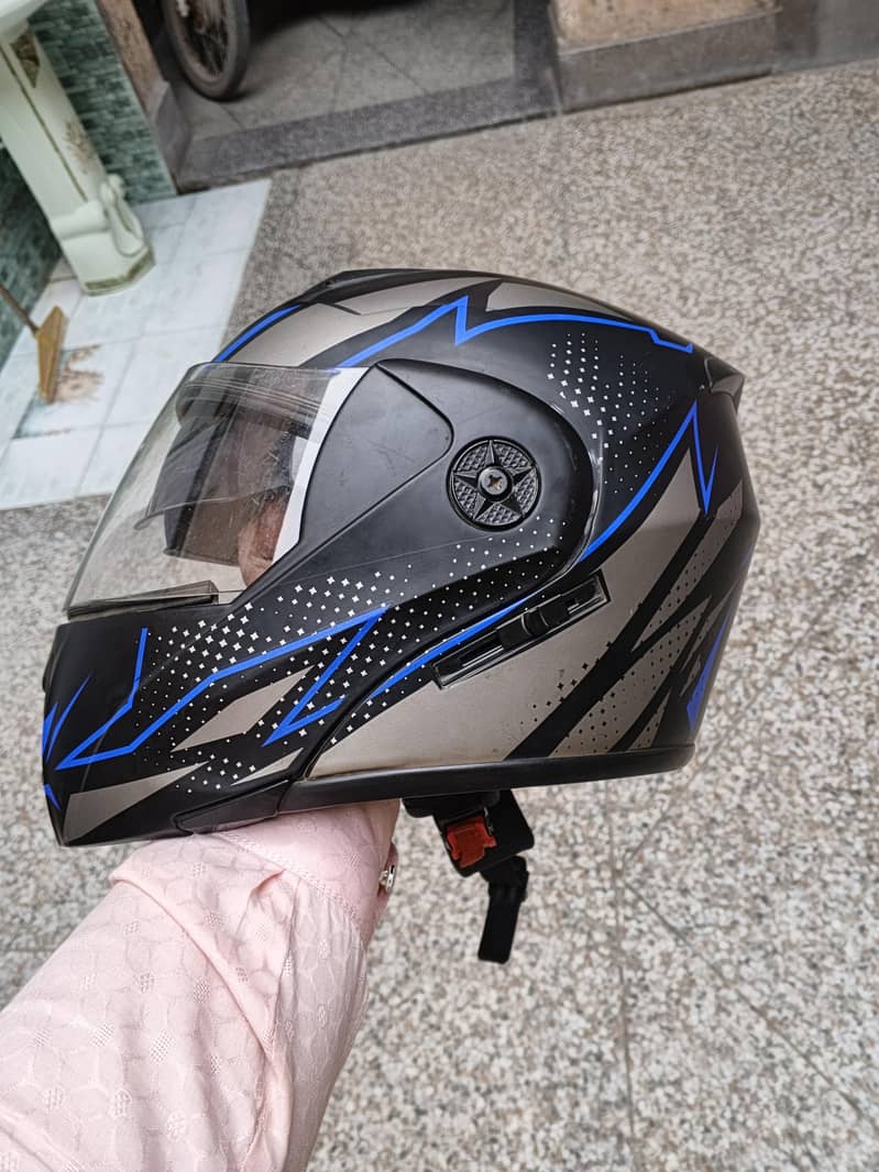 helmet 7