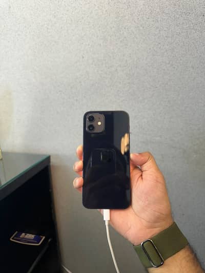 Apple iPhone 12