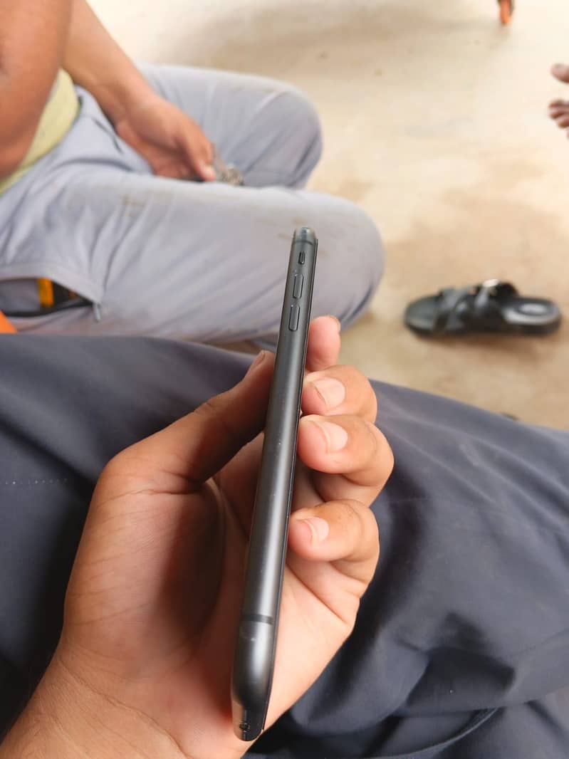 Apple iPhone 11 1