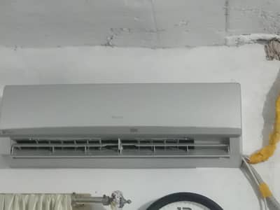 Gree Ac 1 ton for sale