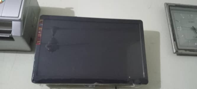 led 24onch only 1month  yous brand new condition