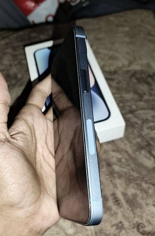 Apple iPhone 14 4