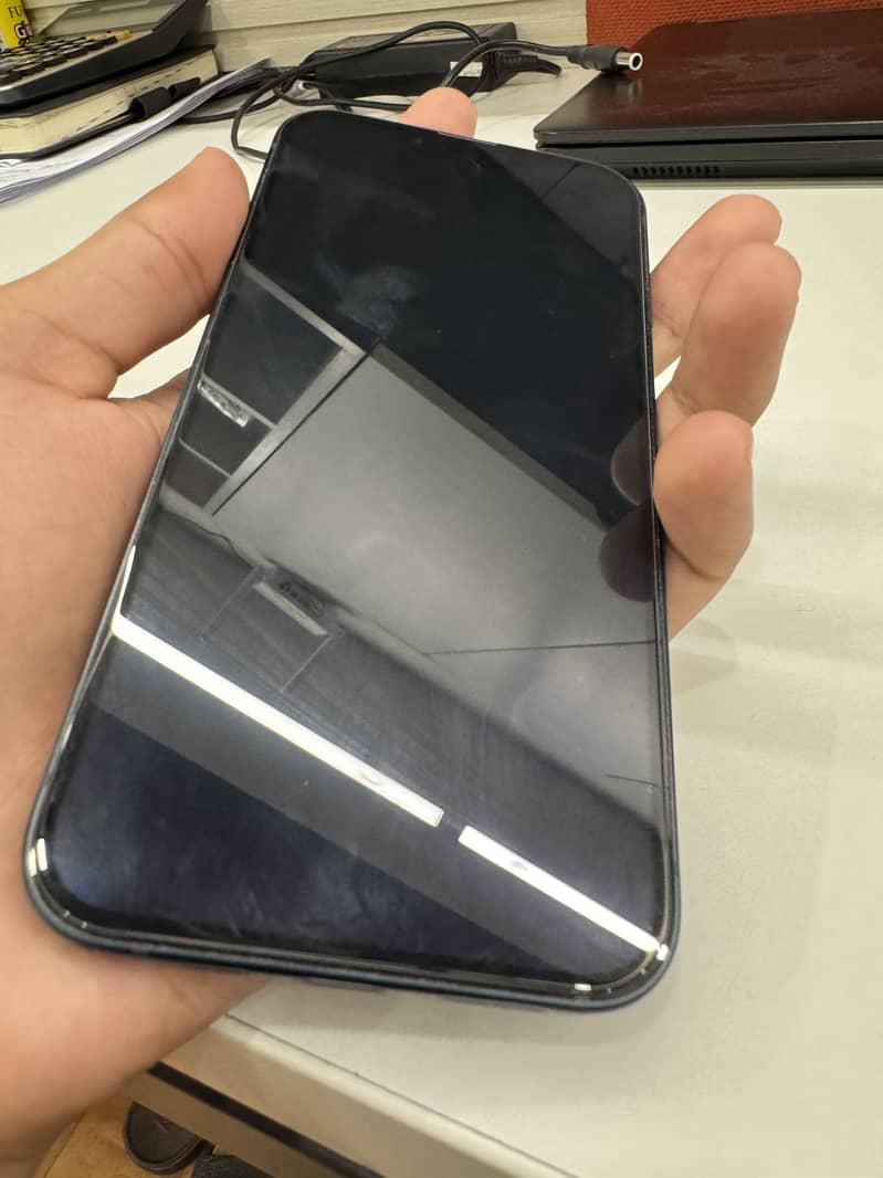 Apple iPhone 13 1