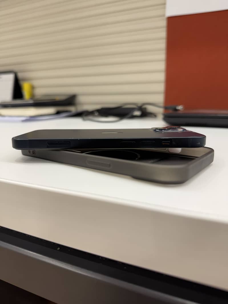 Apple iPhone 13 3