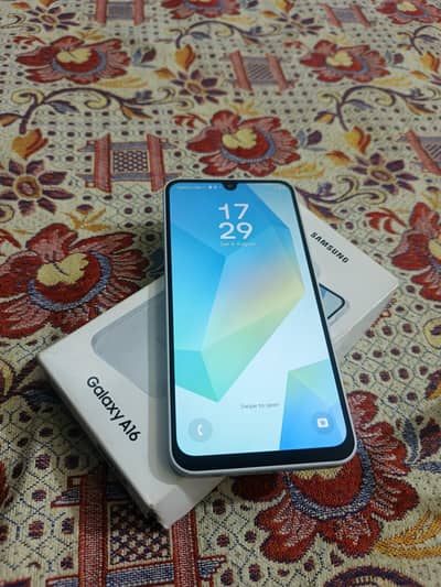 Samsung Mobile A16 8.256 with box