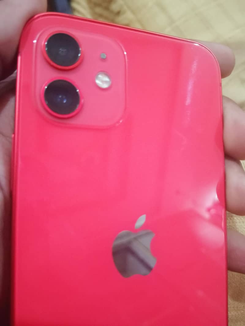 Apple iPhone 12 4