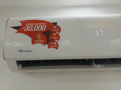 03095449689  Brand New Dowlance DC inverter 1 ton only 1 moth used