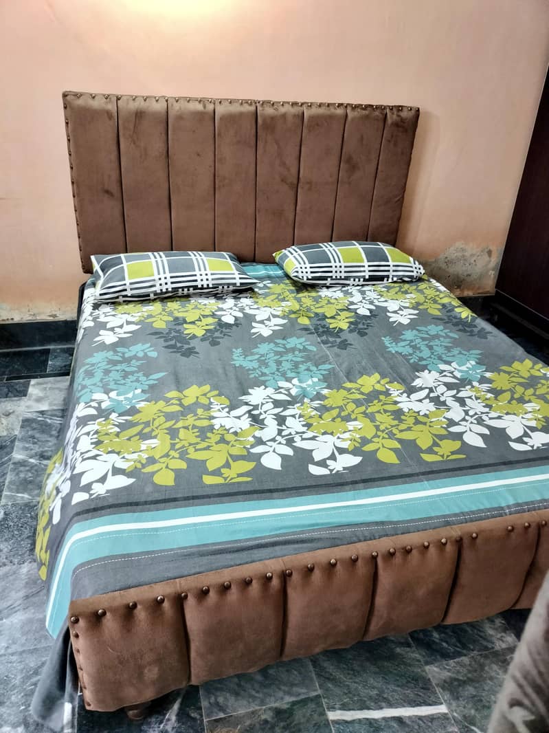 Bed king size, 0