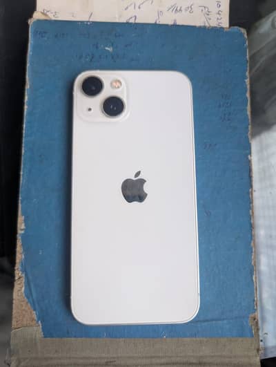 Apple iPhone 13