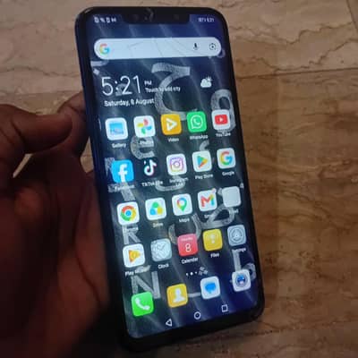 Huawei Nova 3i with box and charger