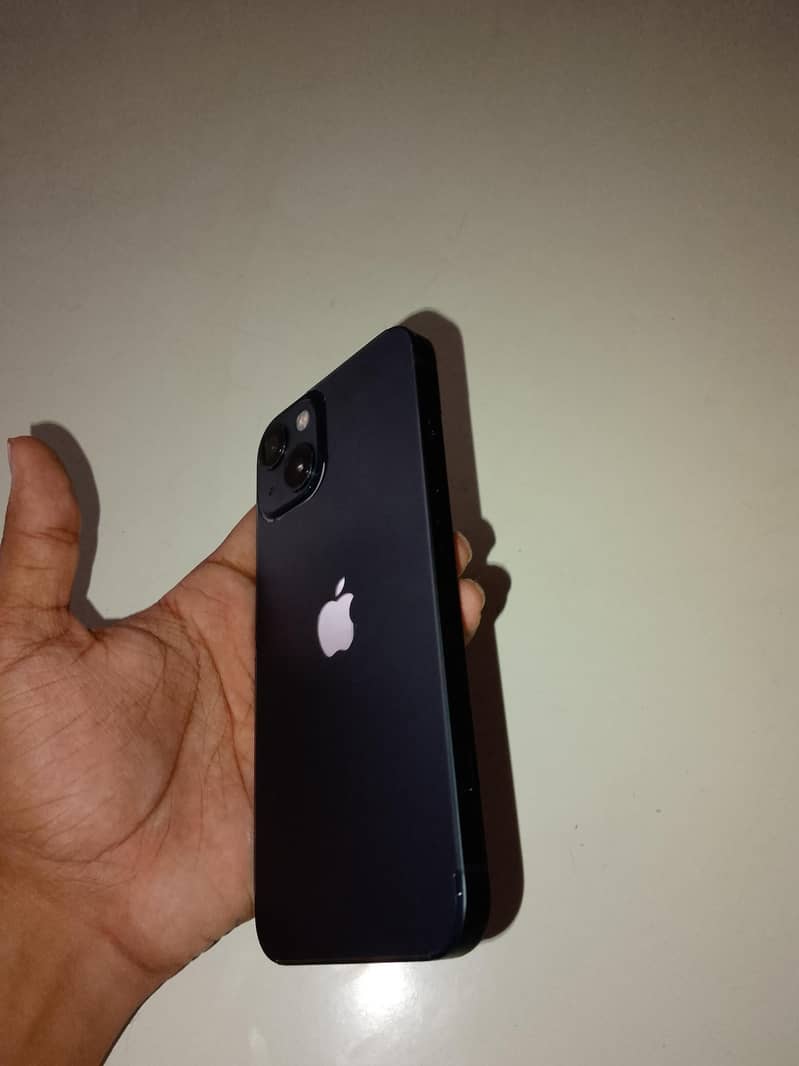 Apple iPhone 13 2