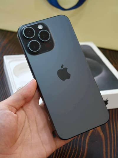 i Phone 8plus, 11,12,13,14,15 pro max on instalment Whatsap 3224144692