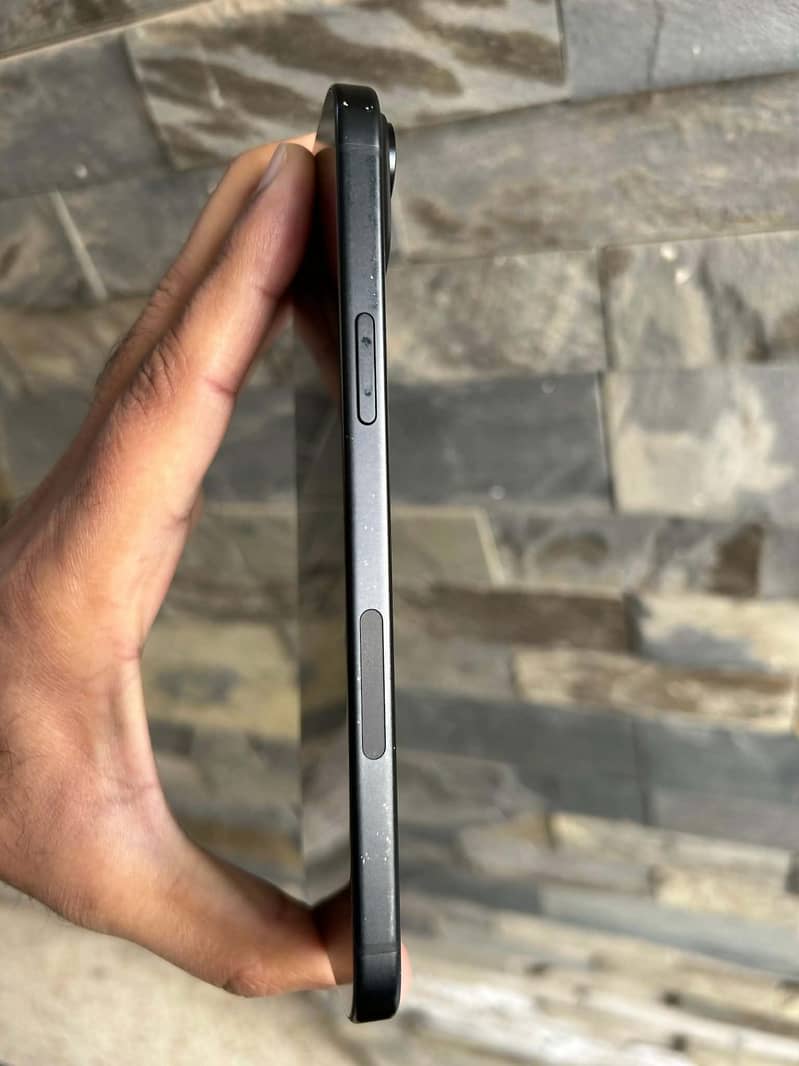 Apple iPhone 15 plus 3