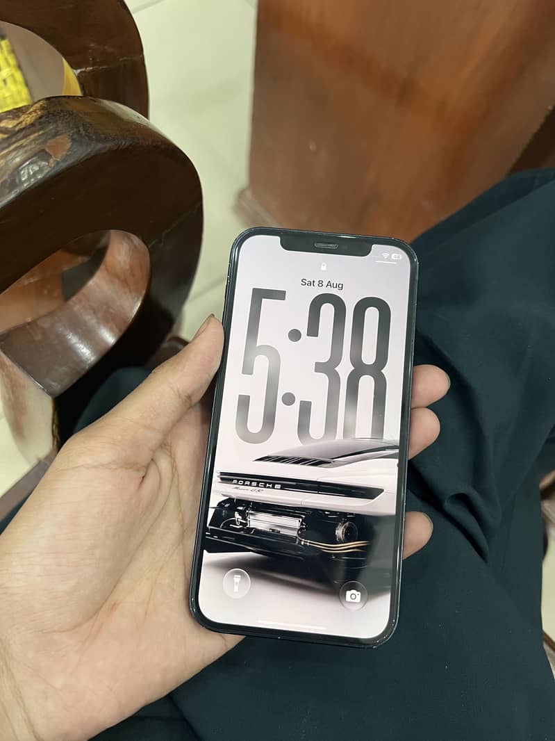 Apple iPhone 12 0