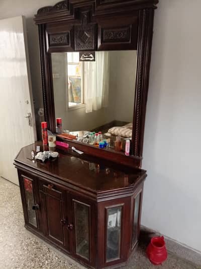 Dressing table for sale