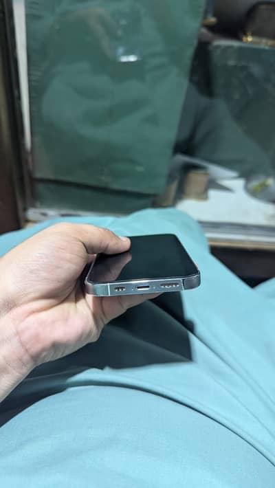 I phone 14 pro pta original 100 battery heath