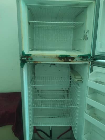 urgent sale Dawlance fridg