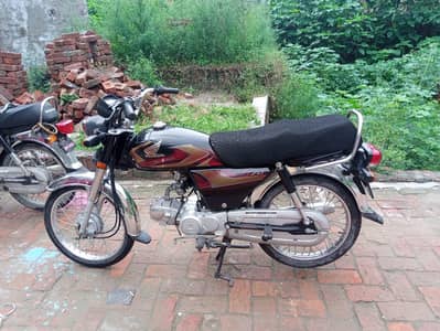 CD 70 for sale condition ap pics ma dekh ly 2026 model hai