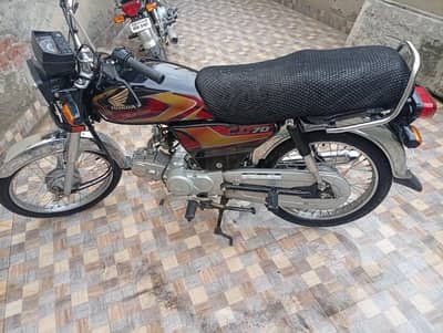 honda cd 70 2026 model  new bike just 2800 km driven