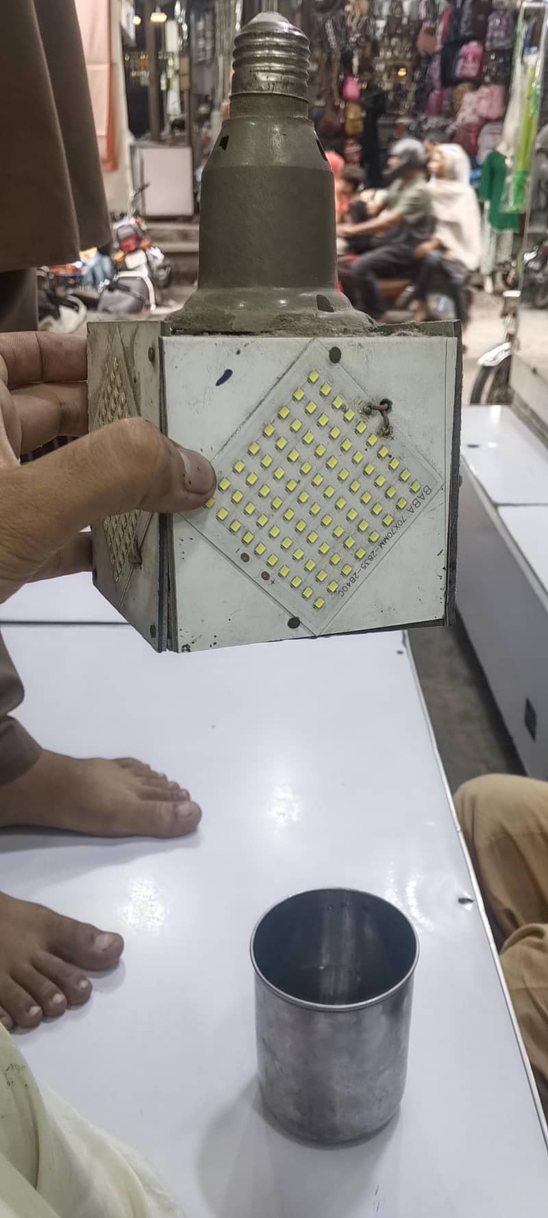 led bulb 0