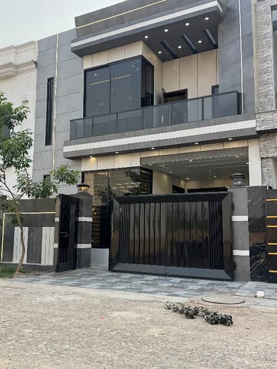 Realcon Real Estate & Builders Offer You A 5 Marla Modern Fully Finished House