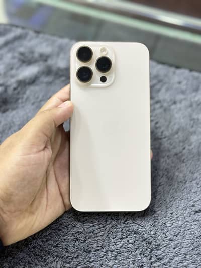 Apple iPhone 16 Pro Max