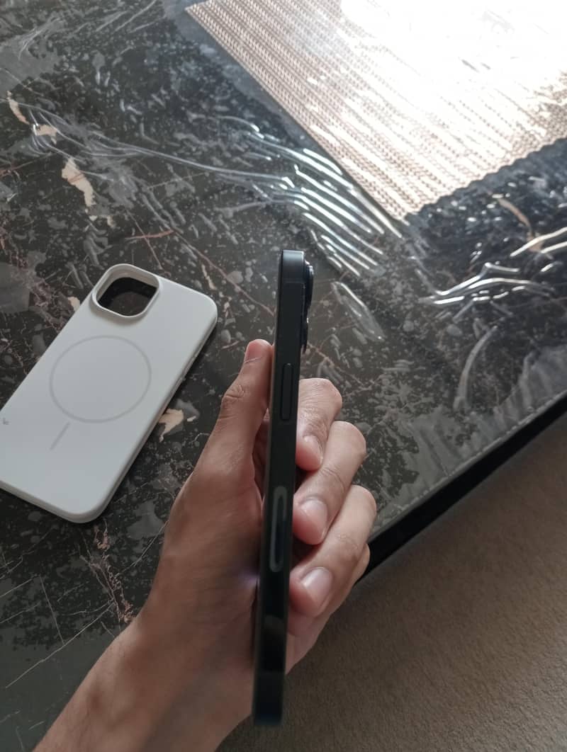 Apple iPhone 14 1
