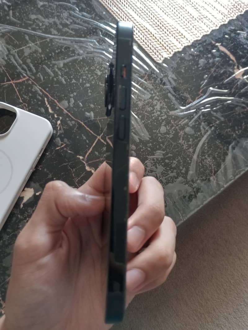 Apple iPhone 14 10