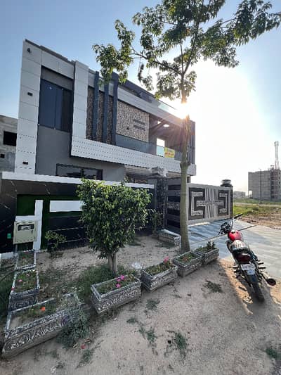 Realcon estate offer you a brand new 10 marla house