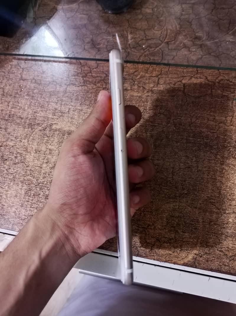 Apple iPhone 7 Plus 2