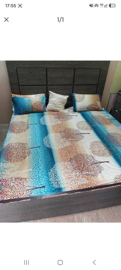 king size bed and dresing table
