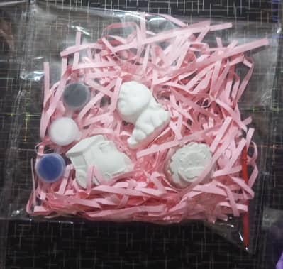 I am selling kids pop toys painting kit