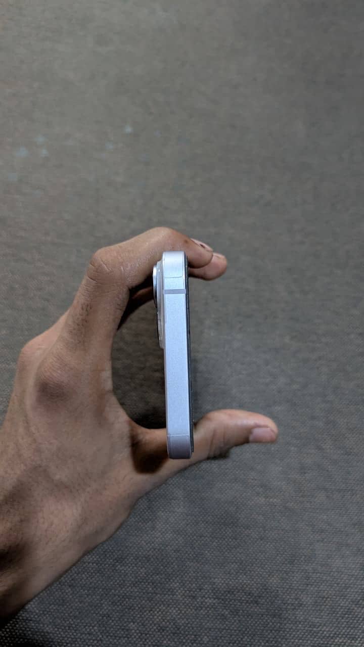 iPhone 14 3