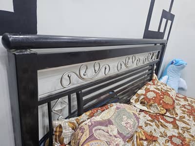 iron bed